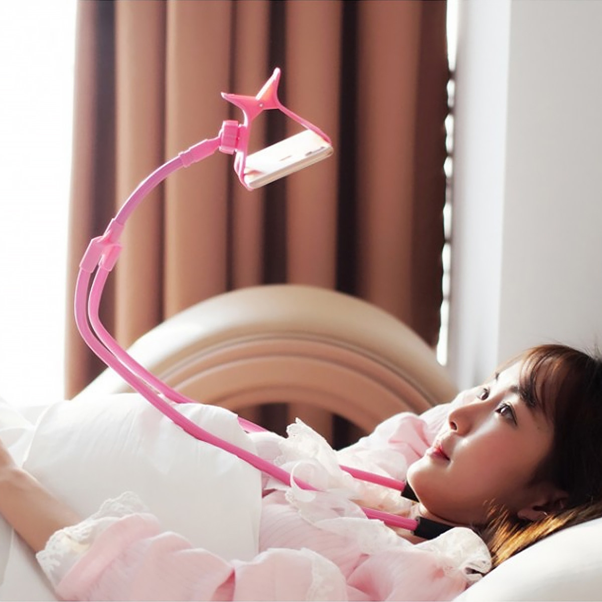 1개입 휴대폰 목걸이형 거치대 - 핸즈프리로 영상 시청 - Neck Hanging Phone Holder 리뷰 및 가격